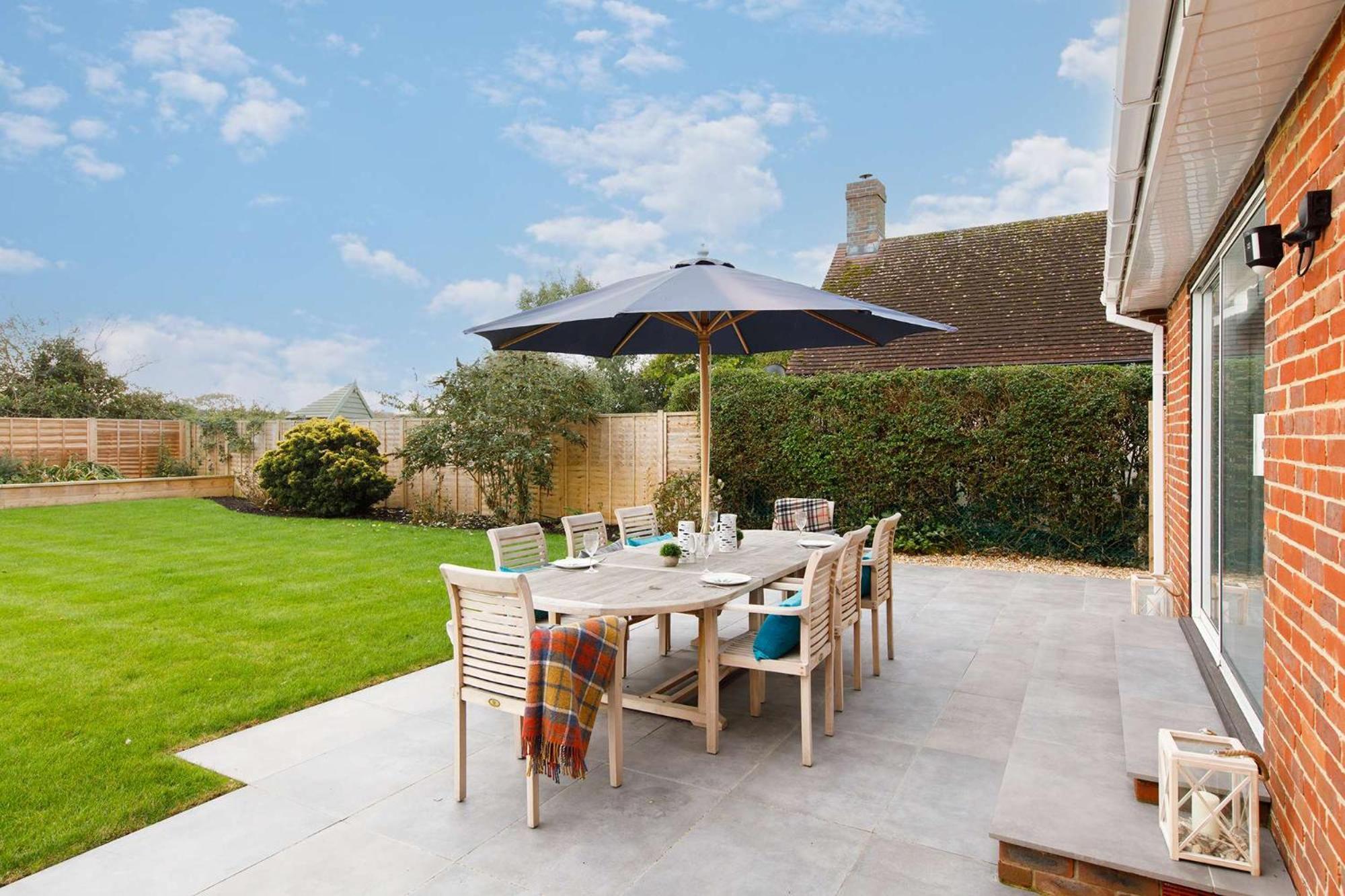 Spacious Home For 8 In Witterings - Walk To Beach East Wittering Exteriör bild
