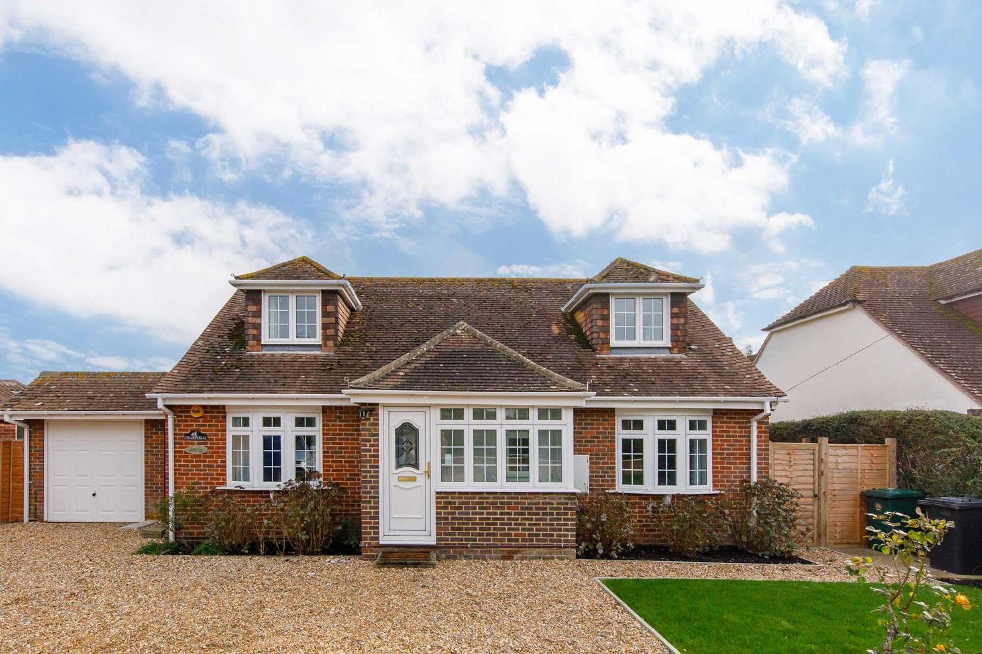Spacious Home For 8 In Witterings - Walk To Beach East Wittering Exteriör bild