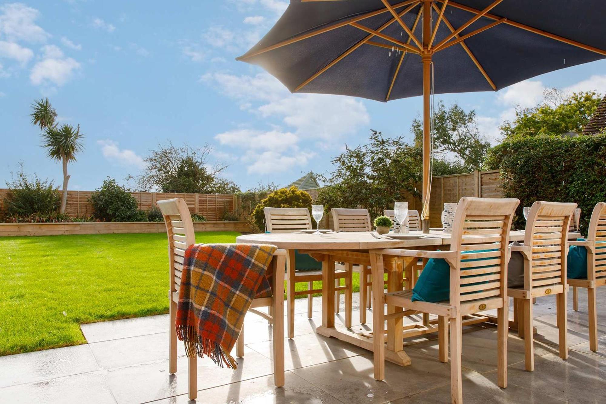 Spacious Home For 8 In Witterings - Walk To Beach East Wittering Exteriör bild